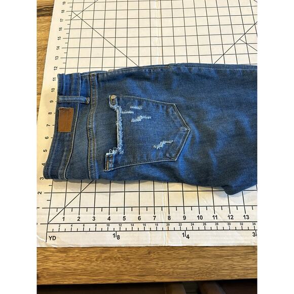 Judy Blue Jeans Women's 9/29 Straight Fit High Rise Distressed Cropped JB82115DK - Picture 15 of 16